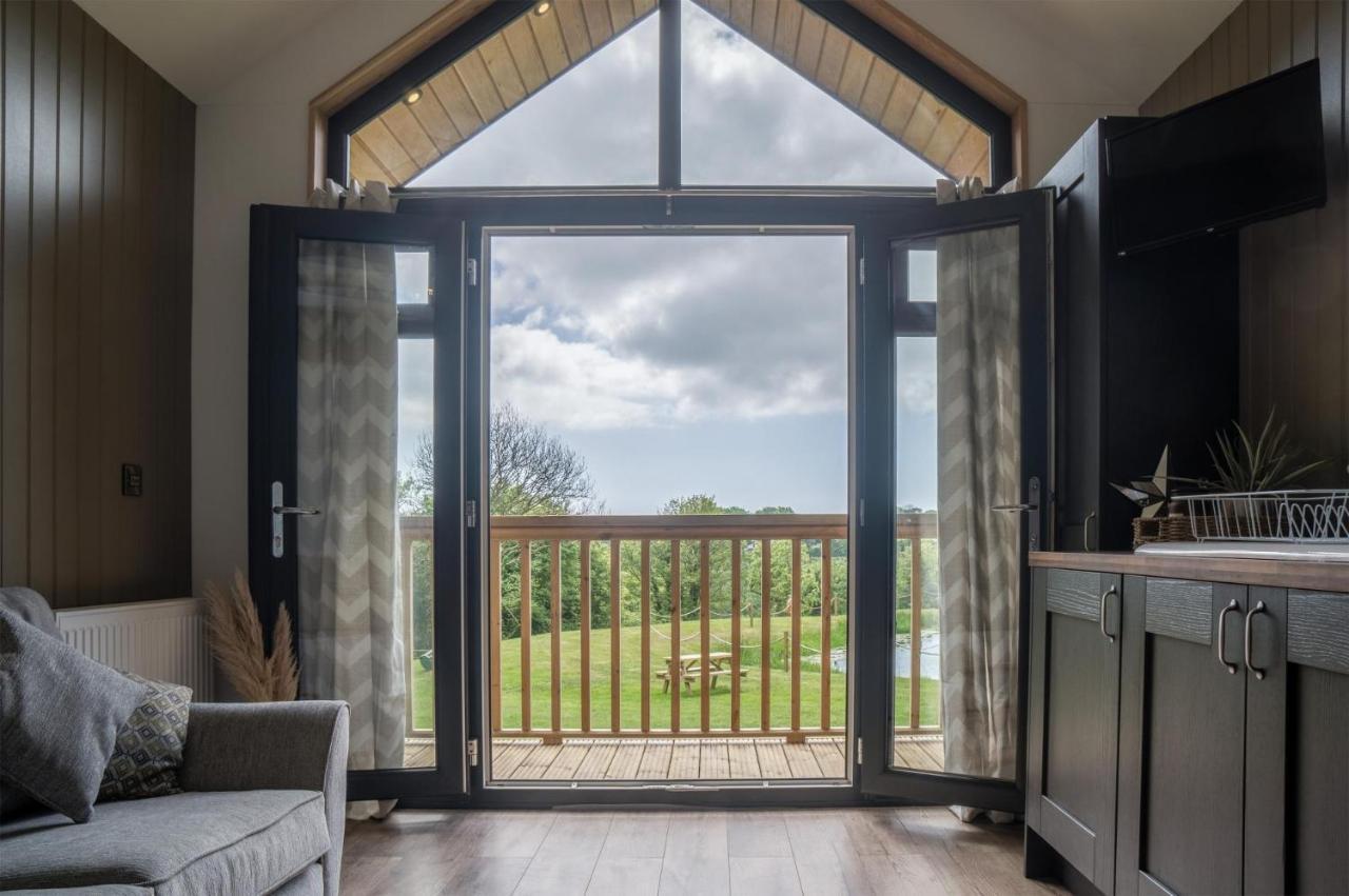 Cabin In The Woods - 1 Bedroom Lodge - Kilgetty Stepaside  Exteriér fotografie